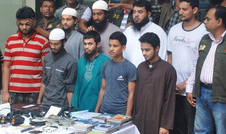 গুলি করে মারলে সওয়াব কম, চাপাতি দিয়ে মারলে সওয়াব বেশি গুলি করে মারলে সওয়াব কম, চাপাতি দিয়ে মারলে সওয়াব বেশি