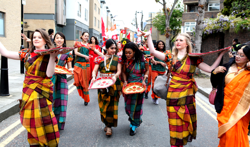 বৈশাখের উৎসবে রোদ থেকে বাঁচতে কি করবেন বৈশাখের উৎসবে রোদ থেকে বাঁচতে কি করবেন